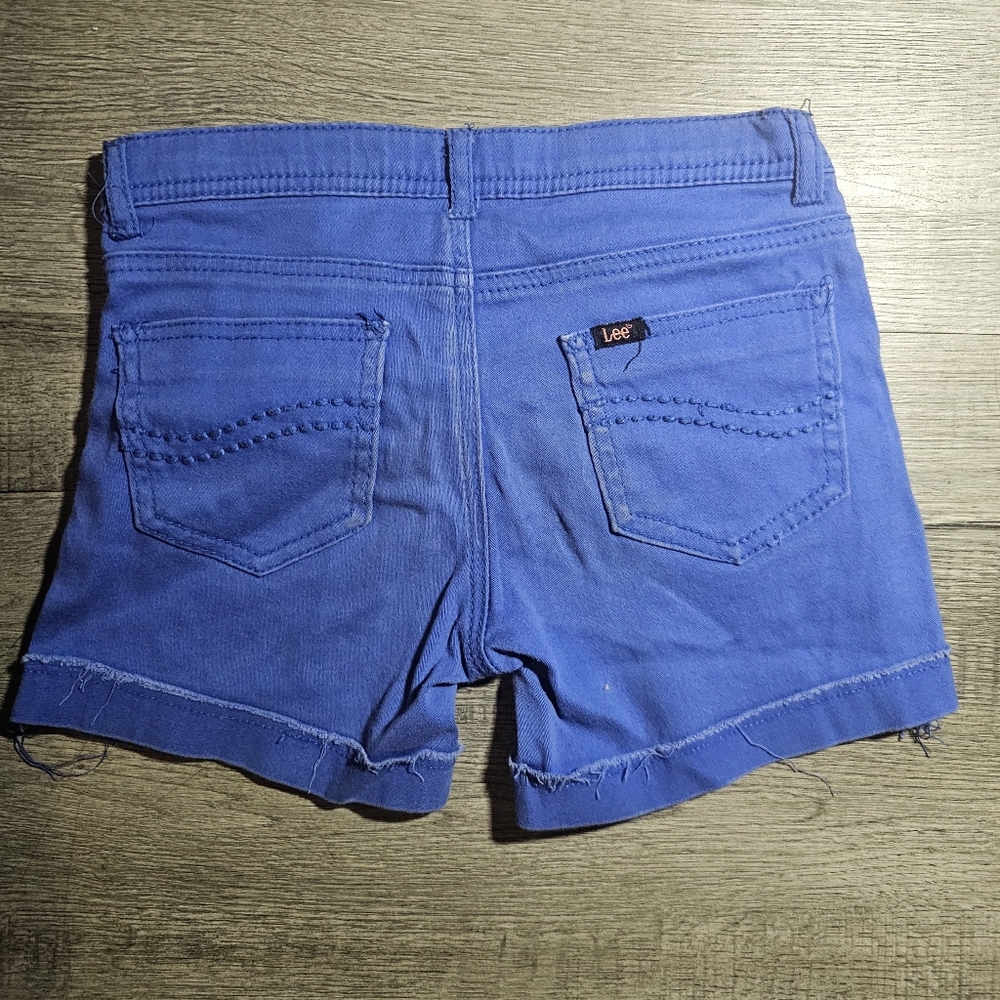 Vintage Lee Jean's girls size 10 blue shorts with decorative button - Picture 7 of 7